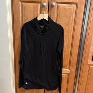 Athleta black momentum quarter zip top. Size med